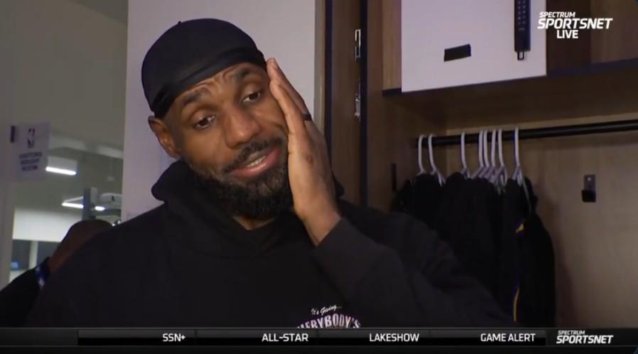 看球网-答非所问？詹姆斯笑谈本赛季是否继续留湖人：我很好，我很好